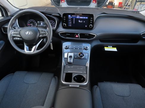 Used 2022 Hyundai Santa Fe SE image 2
