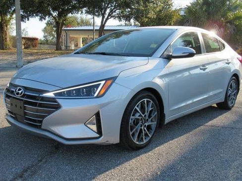Used 2020 Hyundai Elantra Limited w/ Ultimate Package 03 image 3