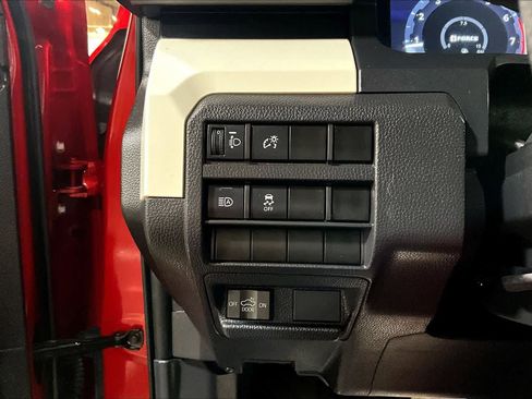 Used 2024 Toyota Tacoma TRD Off-Road image 34