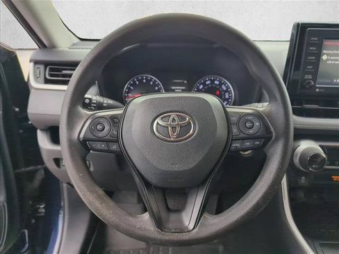 Used 2021 Toyota RAV4 XLE AWD/4WD image 12