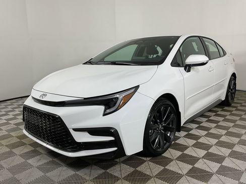 New 2026 Toyota Corolla SE image 3