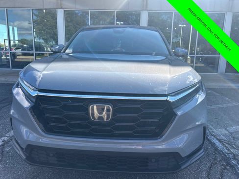 Used 2025 Honda CR-V EX-L image 2