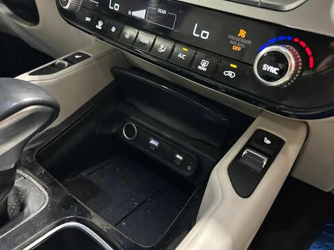 Used 2024 Kia Telluride S w/ S Sunroof Package AWD/4WD image 15