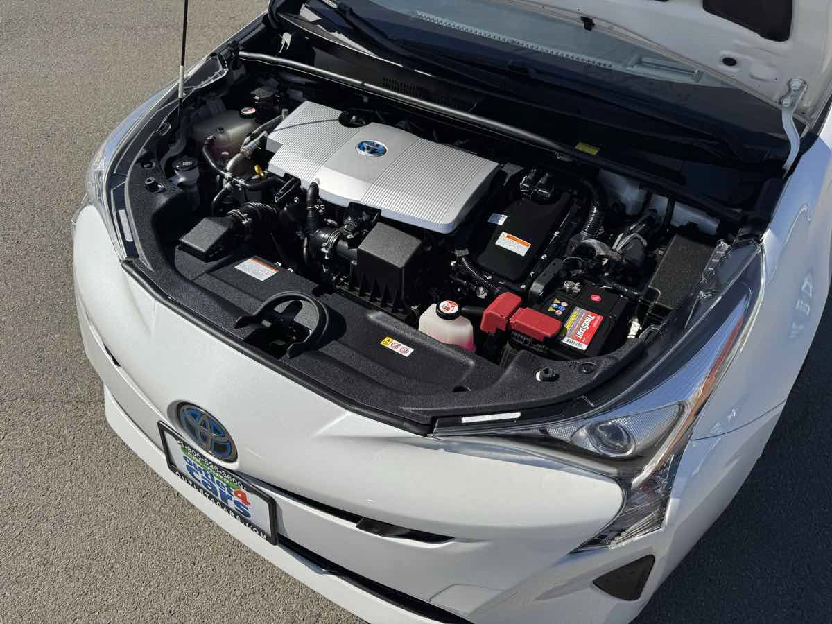 Used 2017 Toyota Prius Four w/ Advanced Technology Package FWD image 42