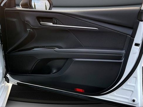 Used 2025 Toyota Camry LE image 27