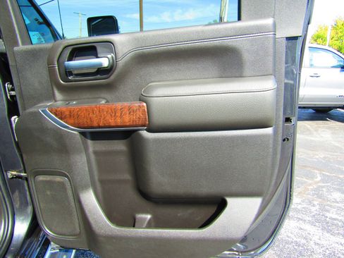 Used 2020 GMC Sierra 2500 Denali w/ Denali Ultimate Package image 16