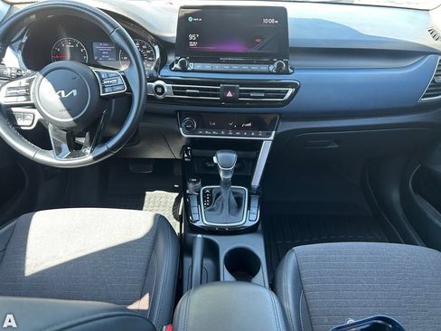 Used 2022 Kia Seltos S FWD image 15