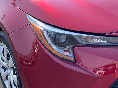 Used 2025 Toyota Corolla LE FWD image 28