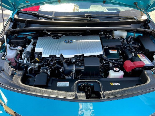 Used 2021 Toyota Prius Prime Limited w/ Carpet Mat Package (TMS) FWD image 32