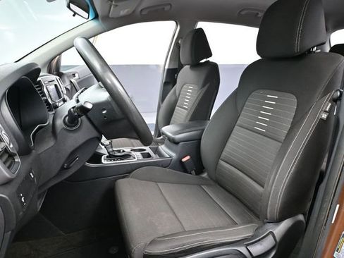 Used 2018 Kia Sportage LX image 22
