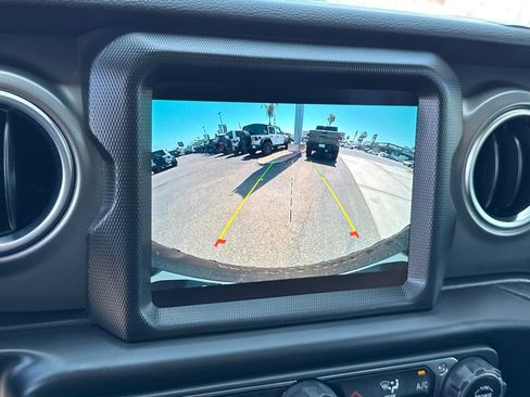 Certified 2022 Jeep Wrangler Unlimited Rubicon 4xe w/ Safety Group AWD/4WD image 30