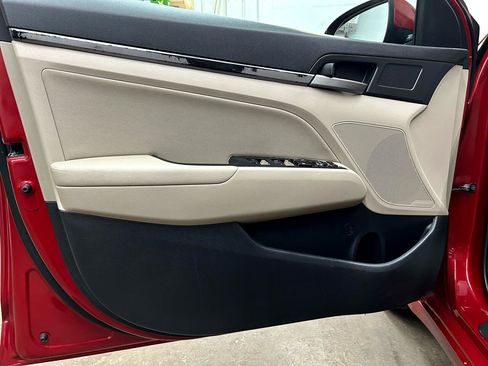 Used 2018 Hyundai Elantra SEL image 27