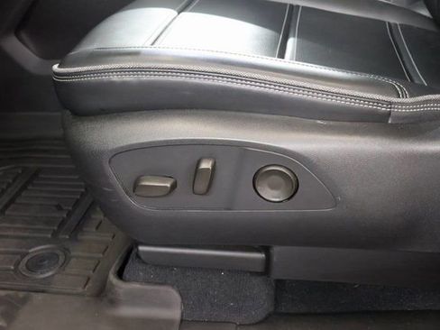 Used 2024 GMC Sierra EV Denali AWD/4WD image 14