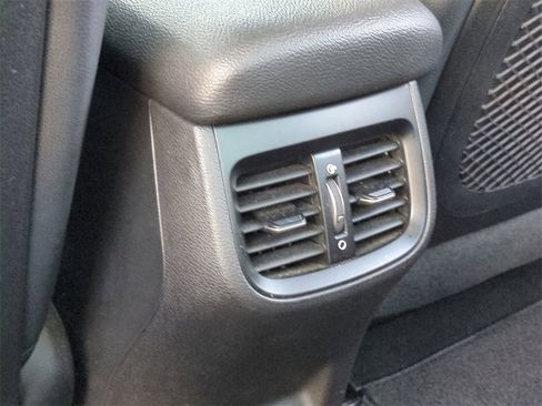 Used 2023 Kia Forte GT-Line w/ GT-Line Premium Package image 21