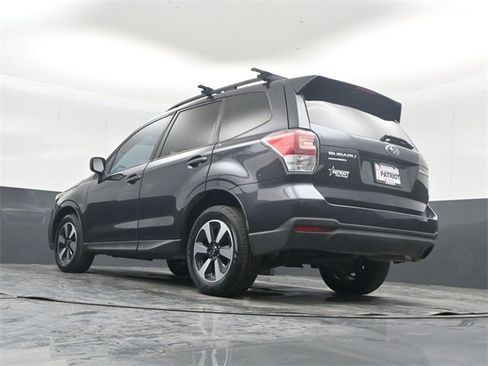 Used 2017 Subaru Forester 2.5i Premium image 42