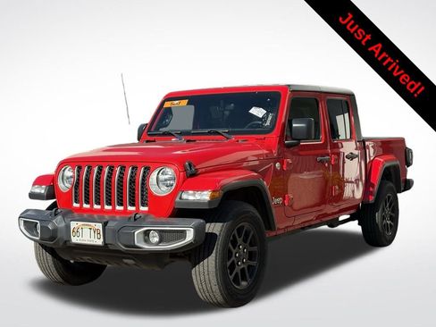 Used 2023 Jeep Gladiator Overland image 4