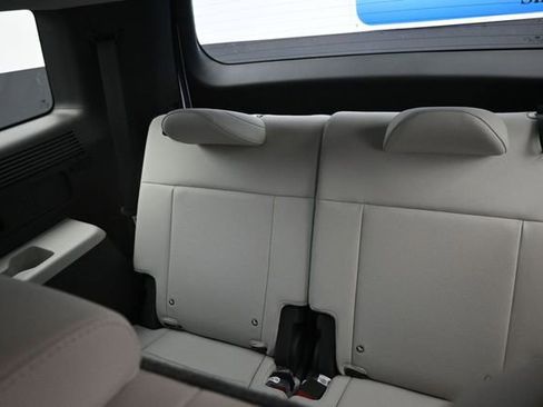Used 2025 Hyundai Santa Fe SEL FWD image 10