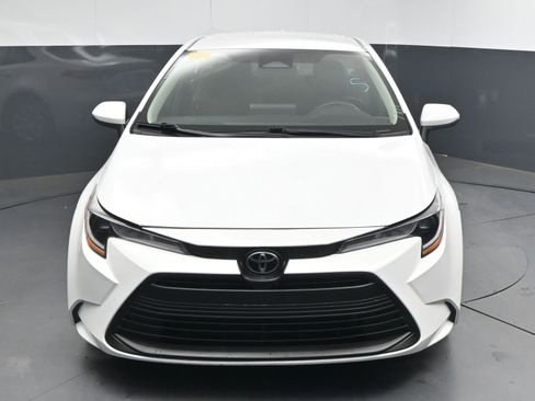 Certified 2024 Toyota Corolla LE image 2