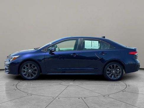 Used 2025 Toyota Corolla SE FWD image 3