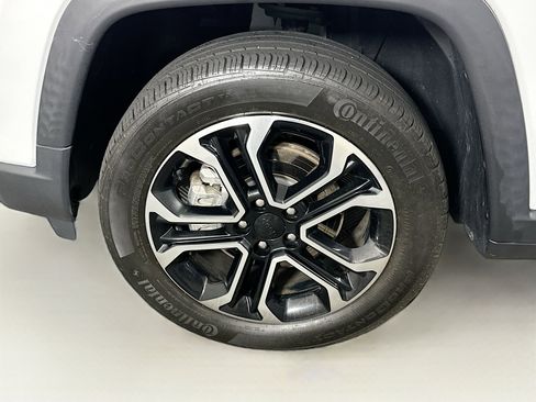 Used 2022 Jeep Compass Limited image 11