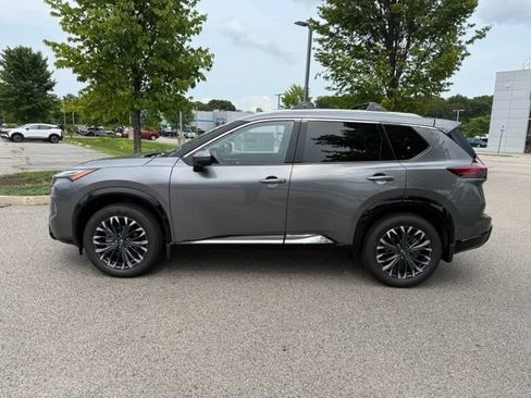 New 2026 Nissan Rogue Platinum AWD/4WD image 9