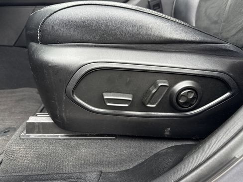 Used 2024 Jeep Grand Cherokee L Laredo image 14