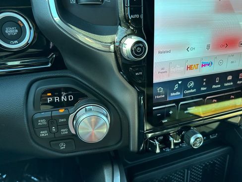 New 2026 RAM 1500 Laramie AWD/4WD image 28