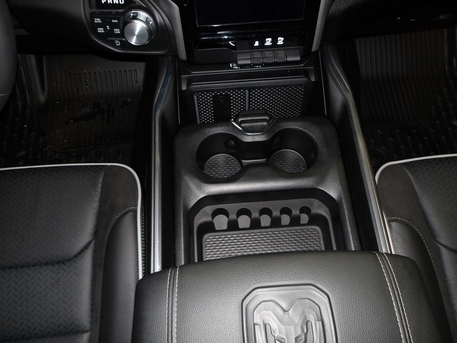 Used 2025 RAM 1500 Laramie AWD/4WD image 13