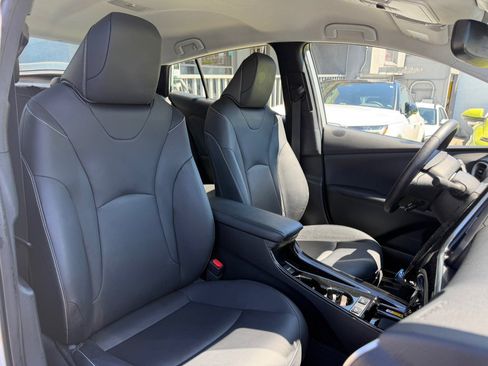 Used 2022 Toyota Prius Prime Limited FWD image 36