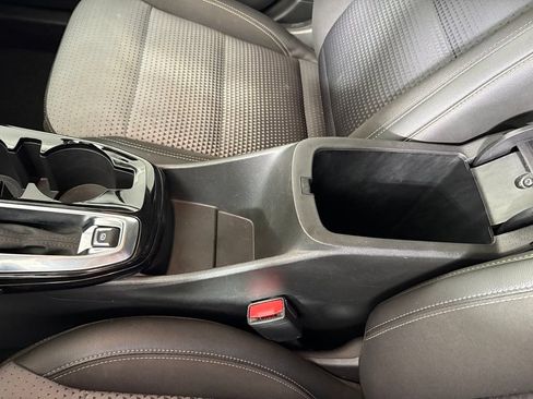 Used 2025 Chevrolet Trax LT FWD image 30