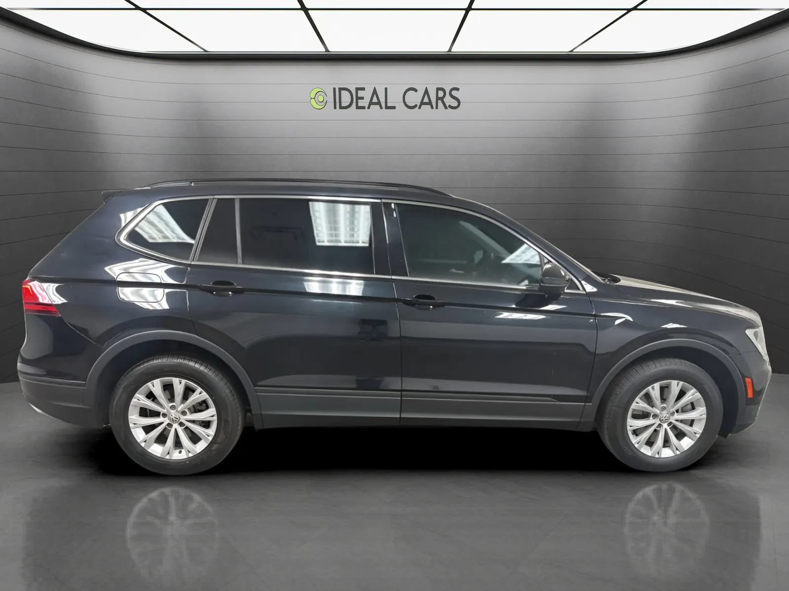 Used 2019 Volkswagen Tiguan S FWD image 4