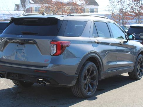 Used 2022 Ford Explorer ST w/ Equipment Group 401A image 4