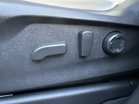 Used 2023 Subaru Ascent Limited w/ Technology Package image 19