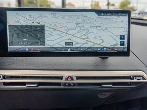 Used 2025 BMW iX xDrive50 image 11