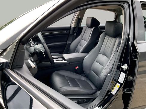 Used 2020 Honda Accord Touring image 8