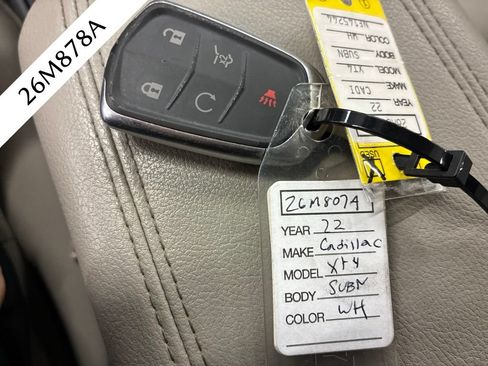 Used 2022 Cadillac XT4 Luxury w/ Cold Weather Package AWD/4WD image 34