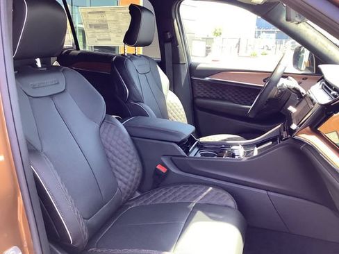New 2026 Jeep Grand Cherokee L Summit AWD/4WD image 46