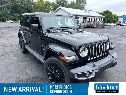 Used 2021 Jeep Wrangler Unlimited Sahara w/ Cold Weather Group AWD/4WD image 3