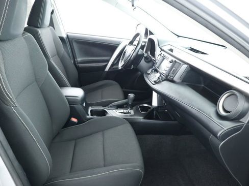 Used 2018 Toyota RAV4 XLE image 23