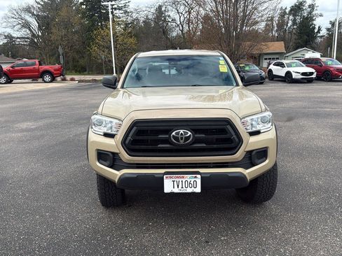 Used 2020 Toyota Tacoma SR w/ SX Package AWD/4WD image 8