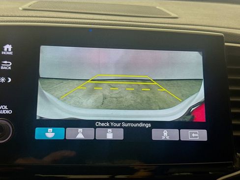 Used 2020 Honda Pilot Touring image 19
