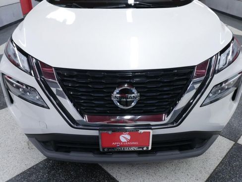 Used 2021 Nissan Rogue SV image 4