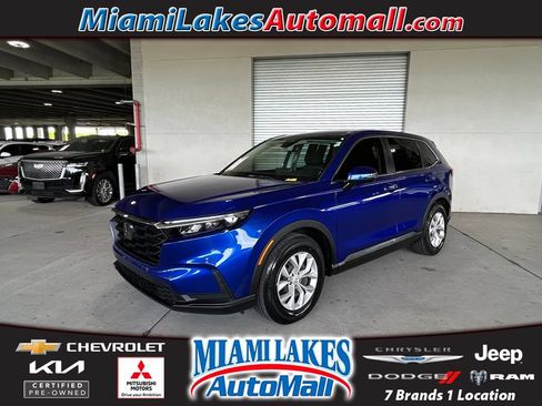 Used 2025 Honda CR-V LX image 1