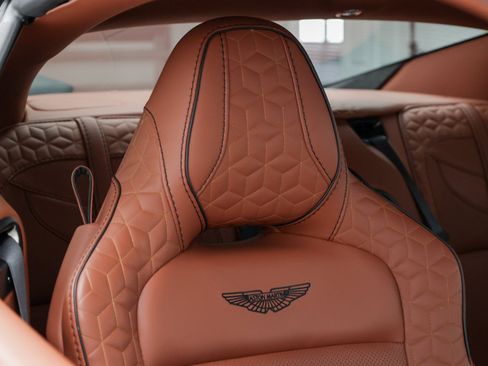 Used 2019 Aston Martin DBS Superleggera RWD image 28