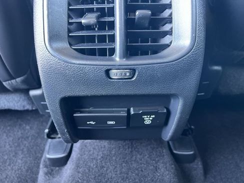 Used 2019 Jeep Cherokee Limited w/ Technology Group image 34