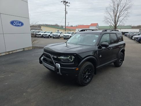 New 2025 Ford Bronco Sport Outer Banks w/ Sasquatch Outer Banks Package AWD/4WD image 2