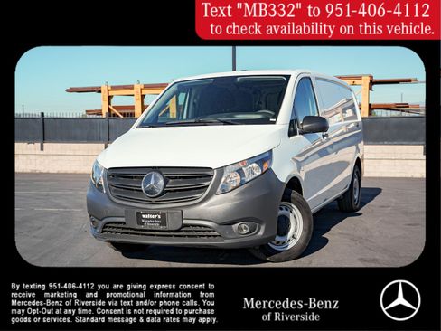 Used 2023 Mercedes-Benz Metris image 1