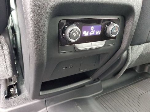 New 2026 Chevrolet Traverse LT w/ Sun and Wheel Package image 12