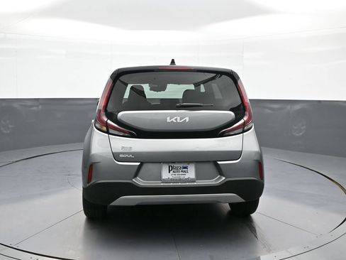 Certified 2023 Kia Soul S FWD image 7