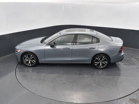 Used 2024 Volvo S60 B5 Core image 44